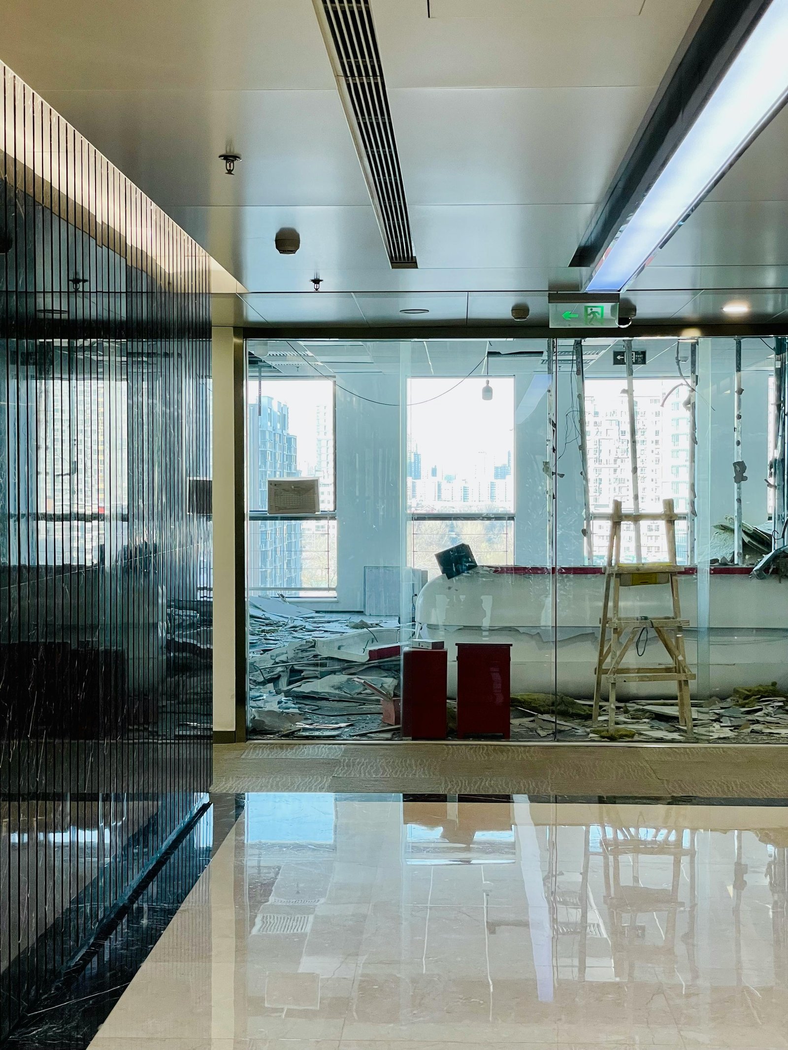 Foto de Shuaizhi Tian: https://www.pexels.com/es-es/foto/edificio-construccion-habitacion-moderno-10346959/